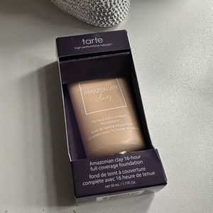 Tarte Amazonian clay foundation